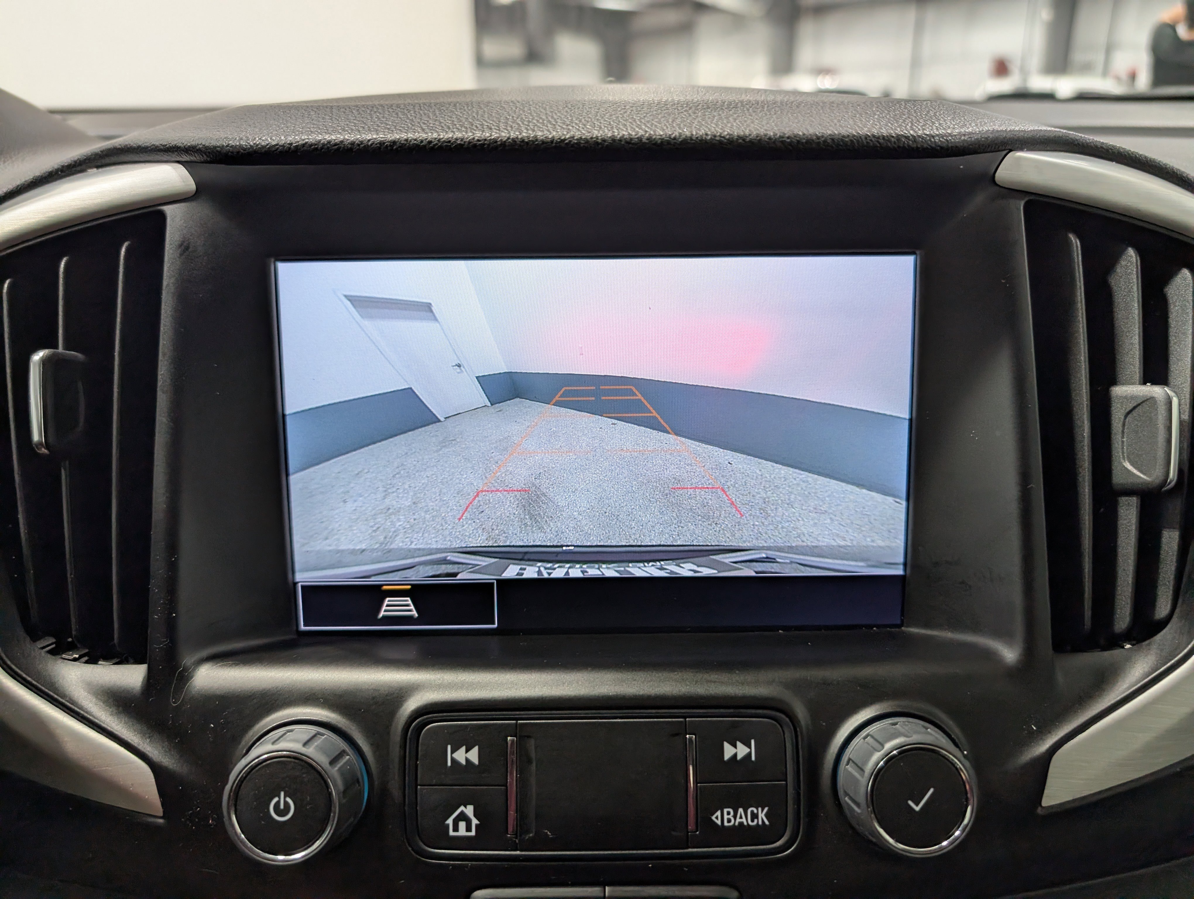 Used 2023 GMC Terrain SLT w/ Infotainment Package II image 29