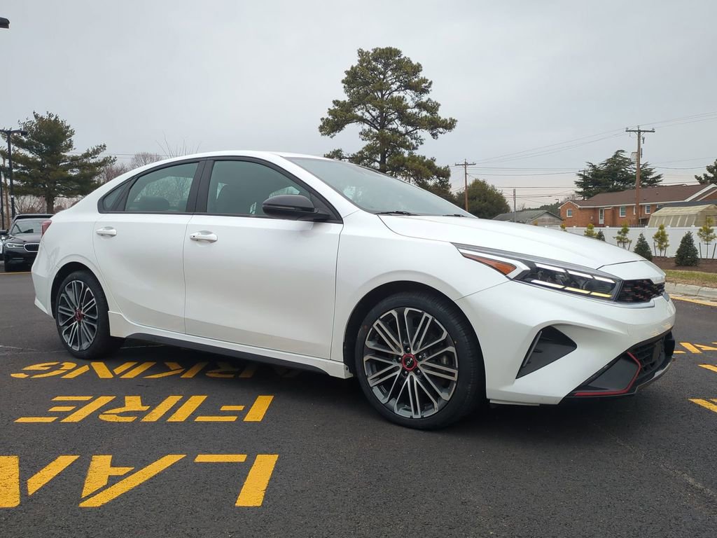 Used 2023 Kia Forte GT image 2