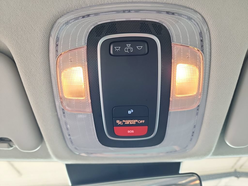 Used 2025 Hyundai Kona SEL AWD/4WD image 35