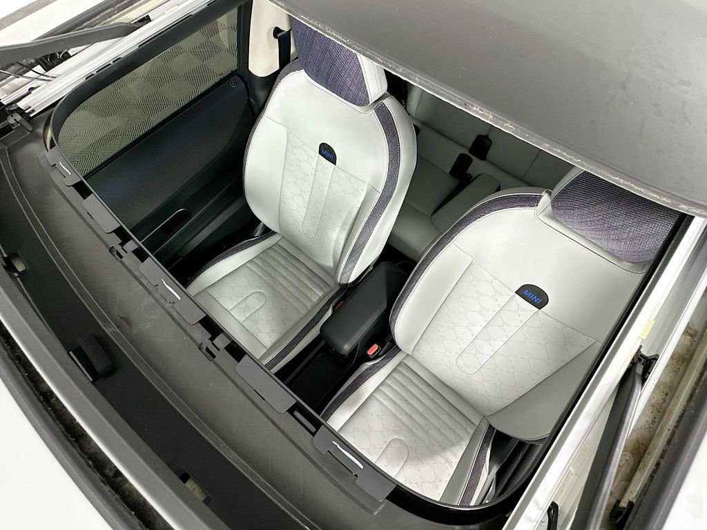 Certified 2025 MINI Cooper S image 21