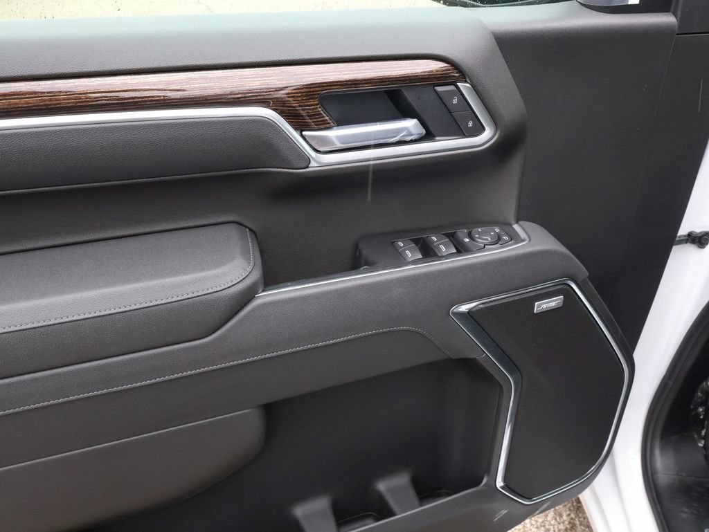 New 2026 GMC Sierra 1500 Elevation w/ Elevation Premium Package AWD/4WD image 9