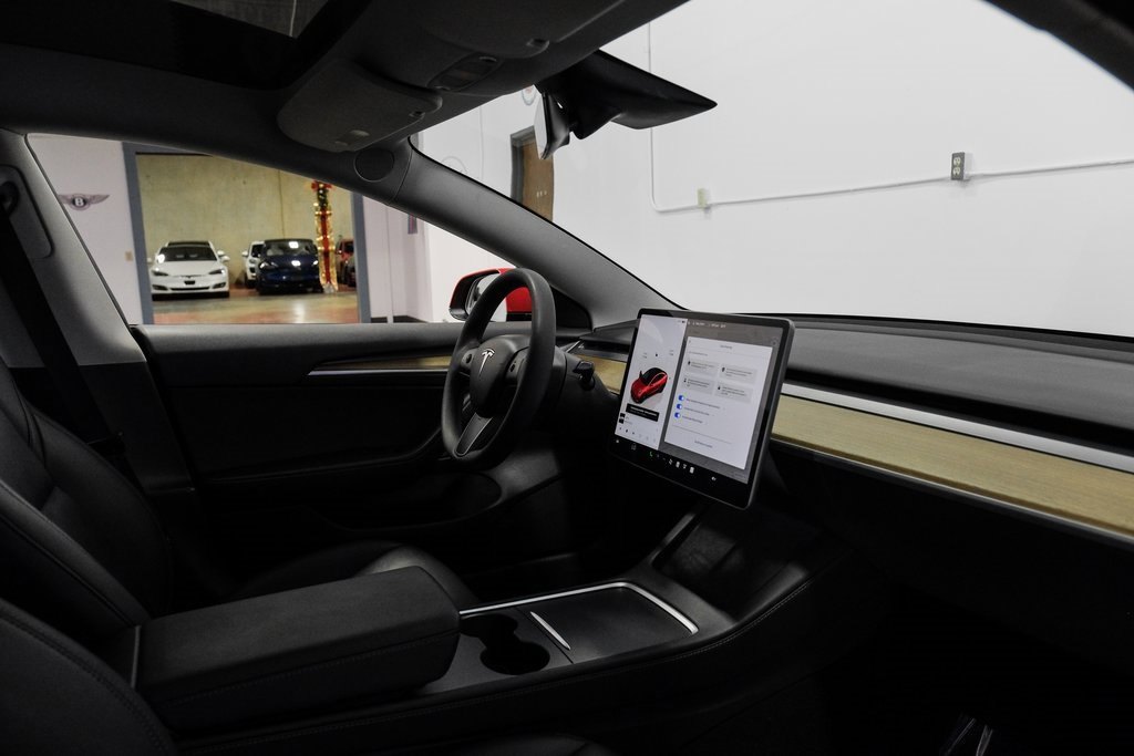 Used 2023 Tesla Model 3 Standard Range image 27