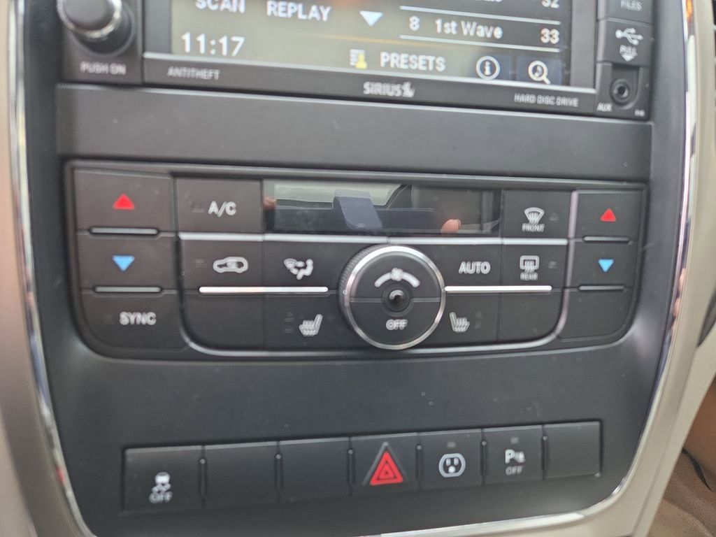 Used 2013 Jeep Grand Cherokee Laredo image 16