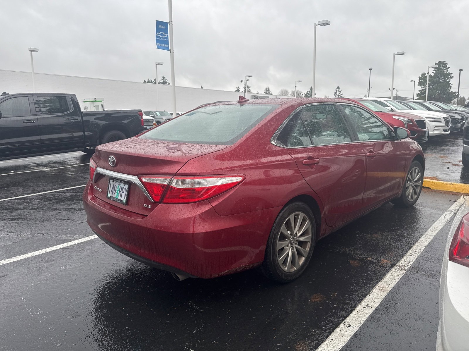Used 2017 Toyota Camry XLE image 5