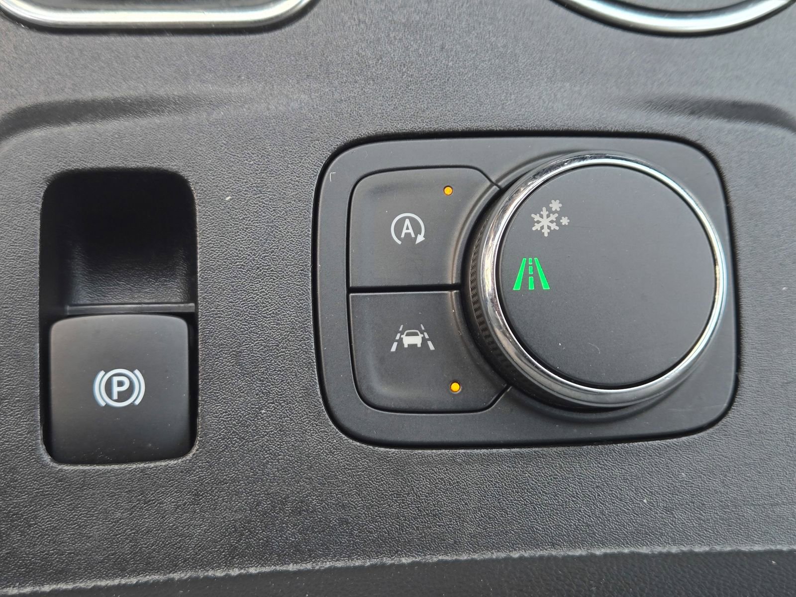 Used 2023 Chevrolet Traverse LS w/ Safety Package FWD image 20