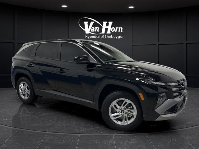 Used 2025 Hyundai Tucson SE image 1