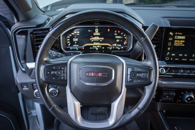 Used 2024 GMC Sierra 3500 SLT w/ SLT Convenience Package AWD/4WD image 14