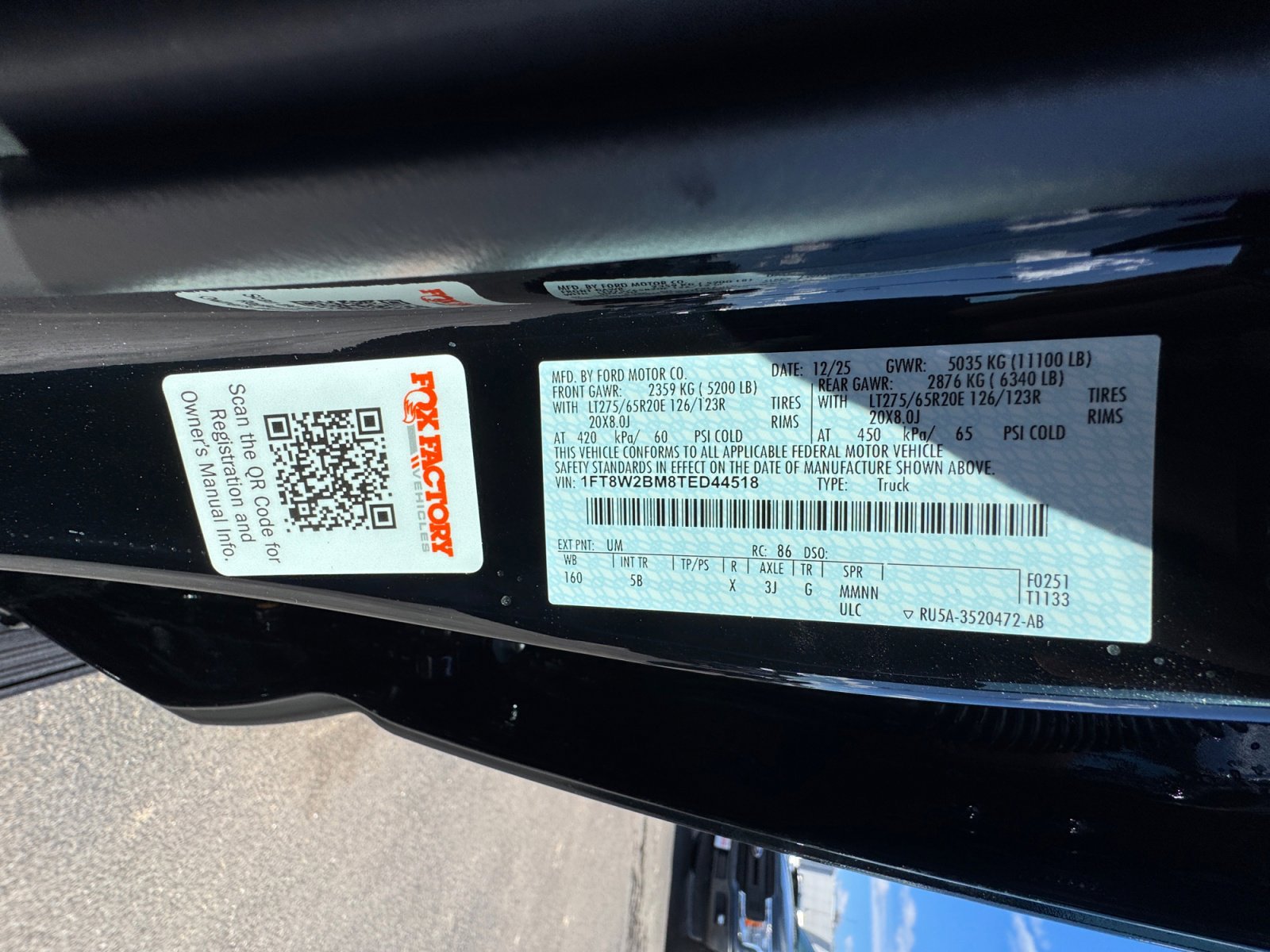 New 2026 Ford F250 Lariat w/ Black Appearance Package image 27