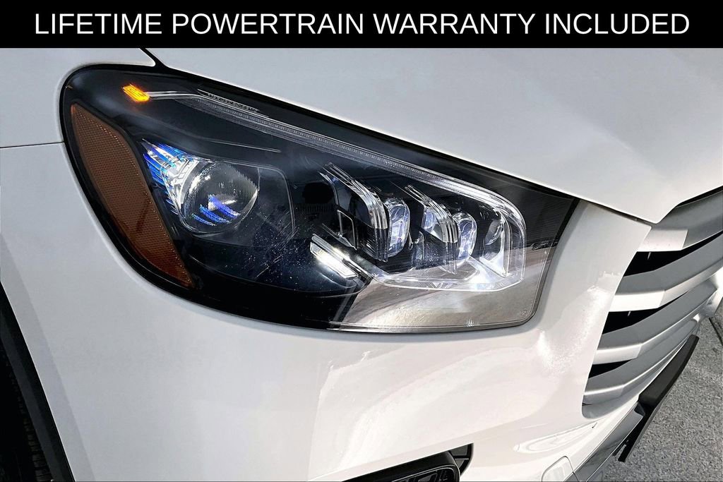 Used 2025 Mercedes-Benz GLS 450 4MATIC image 41
