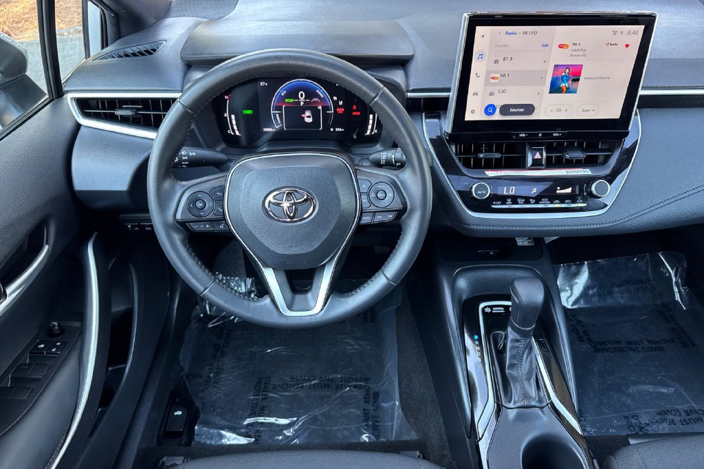 Certified 2025 Toyota Corolla SE w/ SE Premium Package FWD image 13