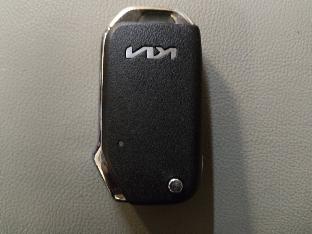 Used 2025 Kia Soul LX image 32