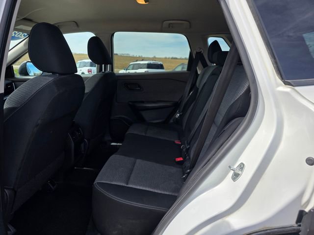 Used 2021 Nissan Rogue S image 31