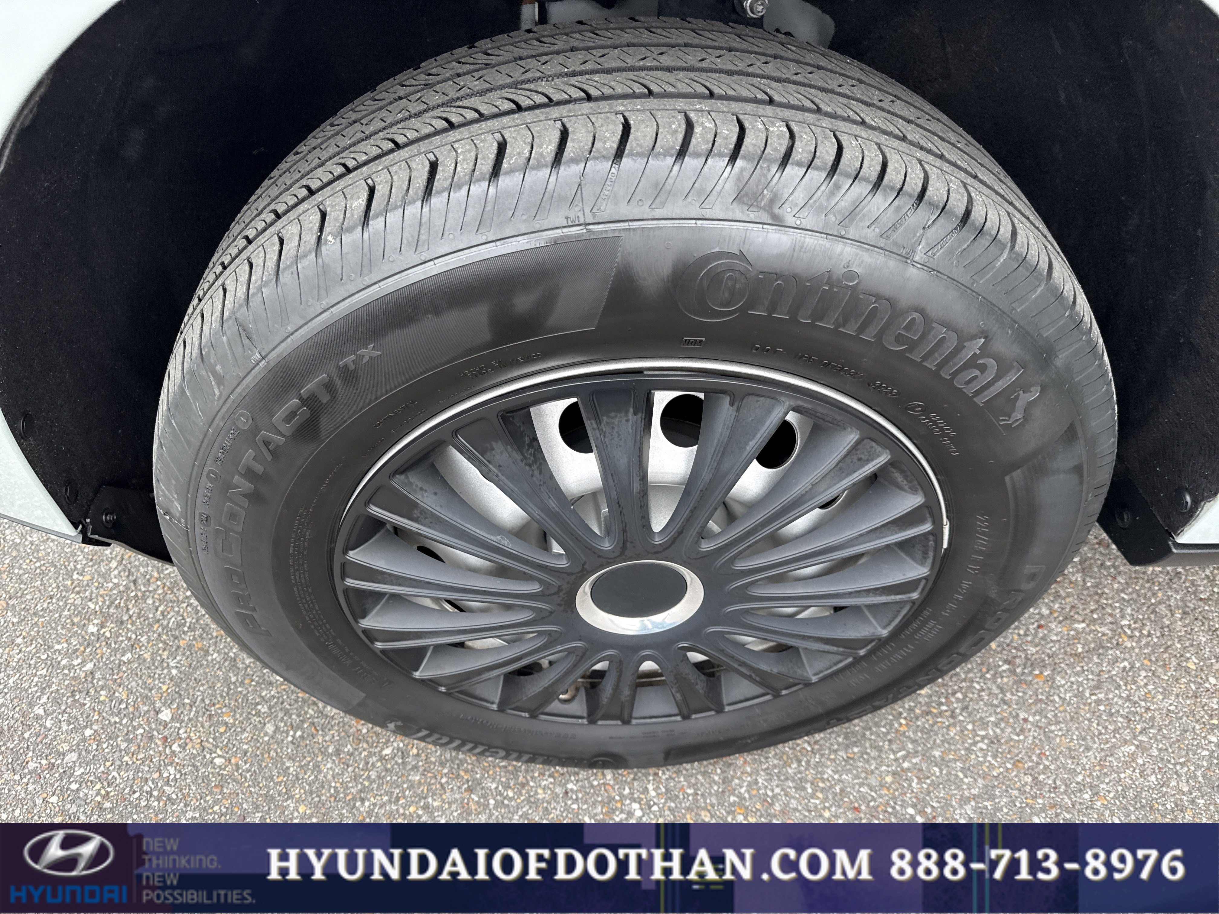 Used 2023 Ford Maverick XL image 18