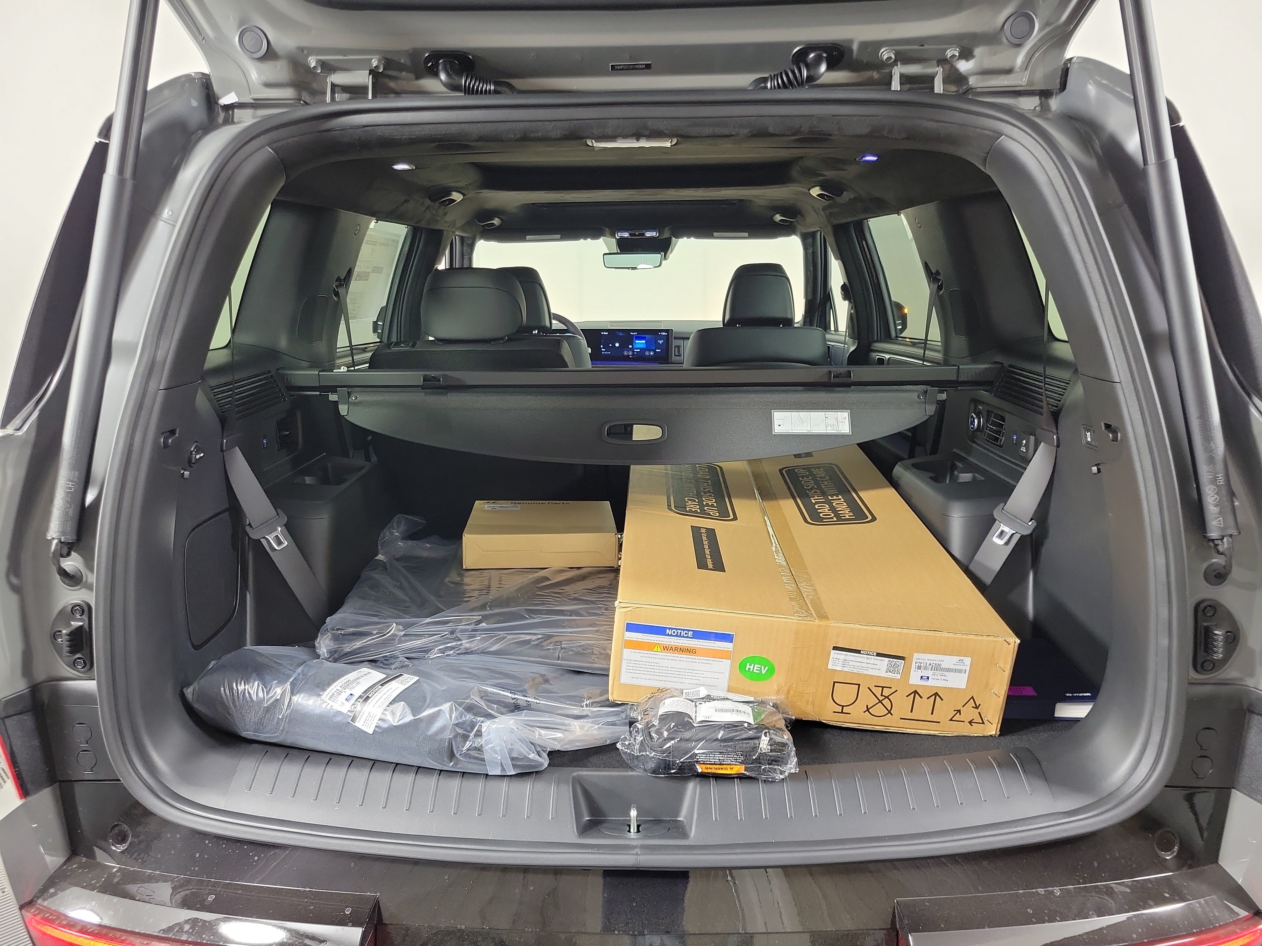 New 2026 Hyundai Santa Fe Calligraphy AWD/4WD image 36
