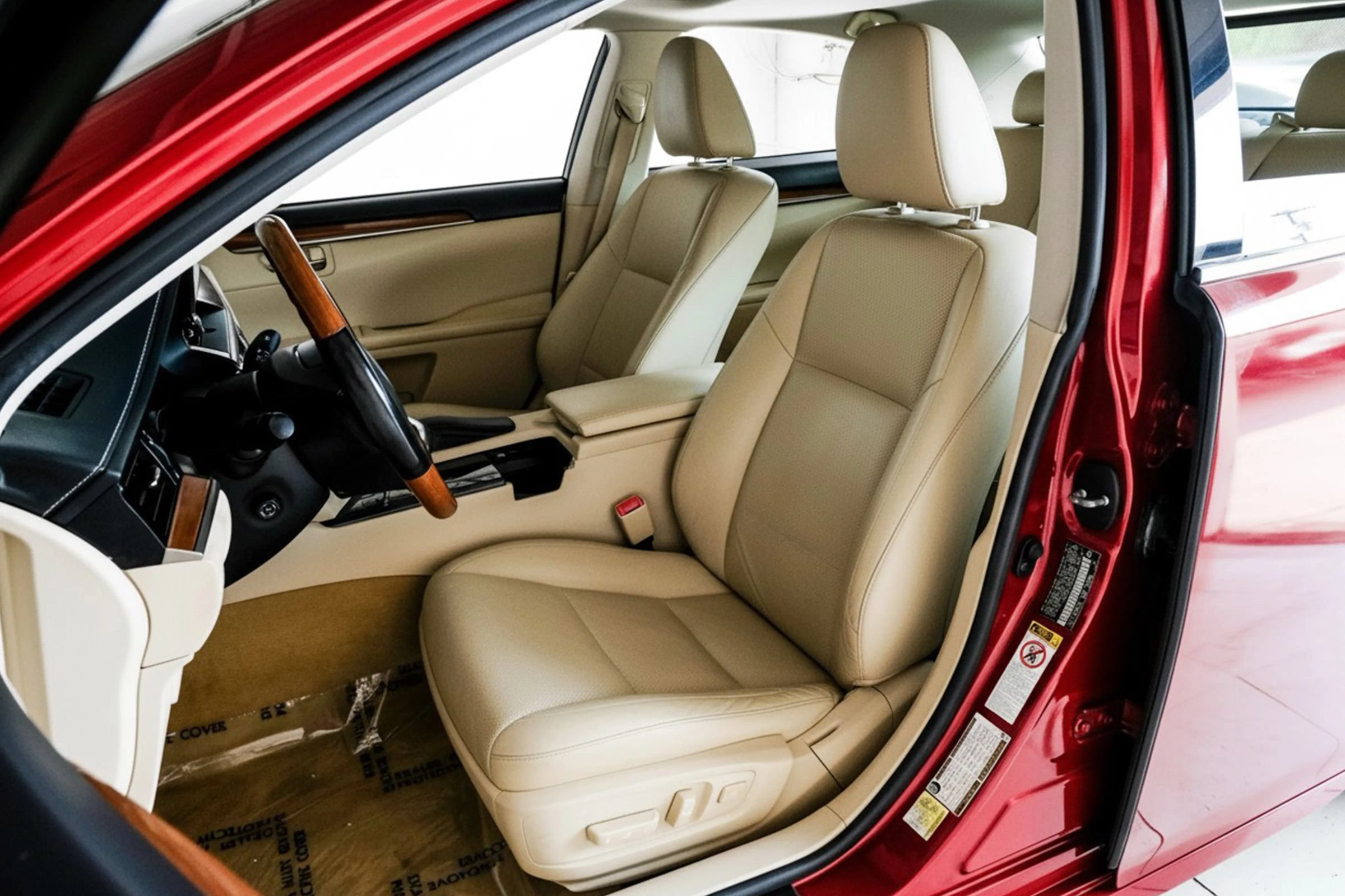 Used 2014 Lexus ES 300h w/ Luxury Package w/Bamboo Trim FWD image 36