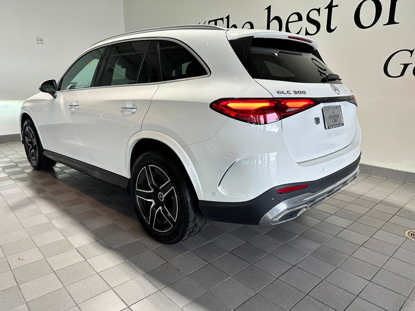 Used 2025 Mercedes-Benz GLC 300 4MATIC image 6