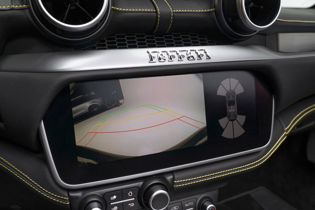 Used 2019 Ferrari Portofino image 34
