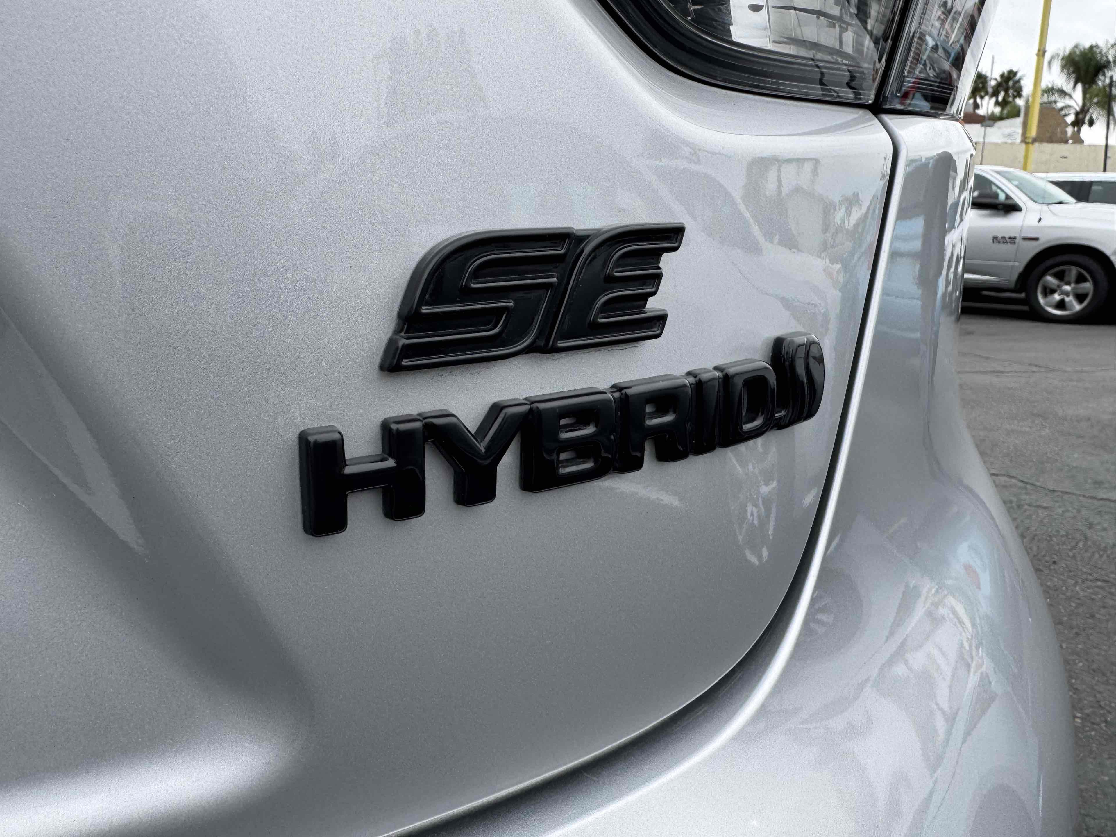 Used 2024 Toyota Corolla SE image 9