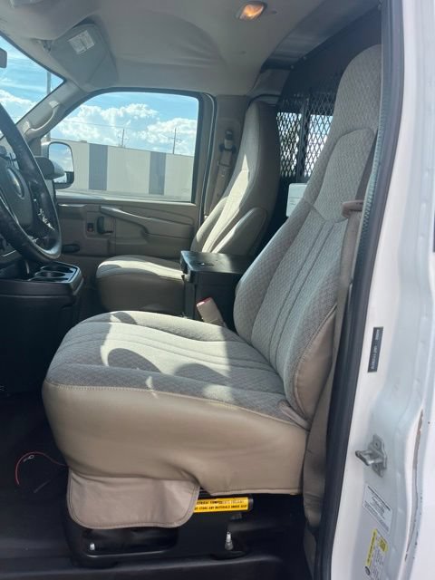 Used 2012 Chevrolet Express 2500 RWD image 28