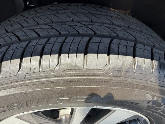 Used 2025 Nissan Pathfinder SL image 25