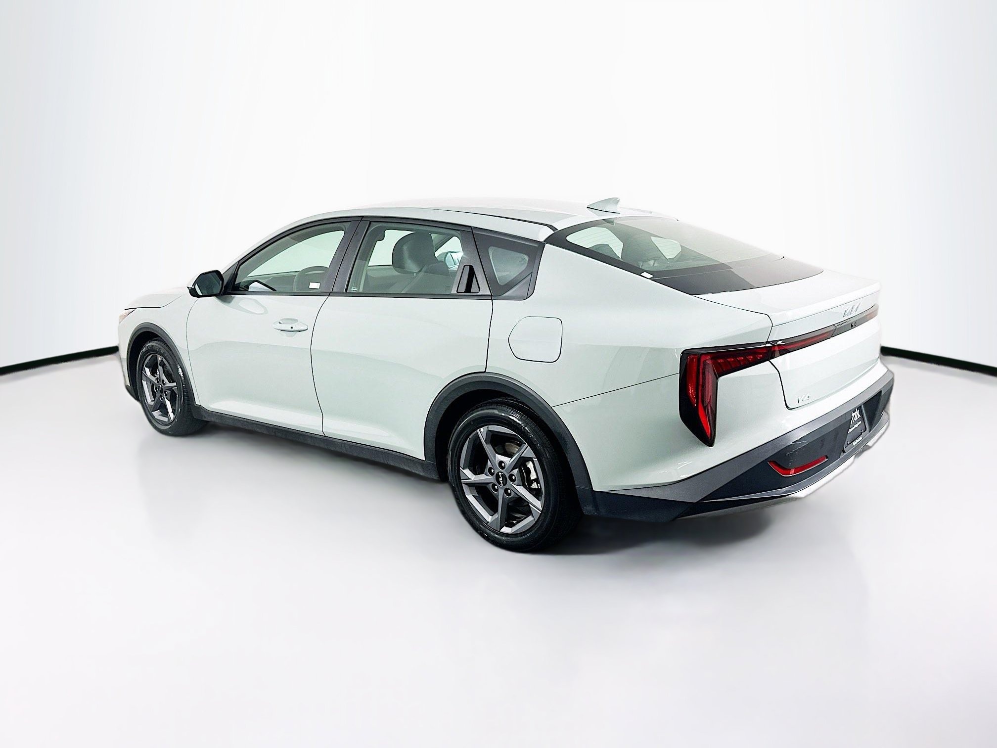 Used 2025 Kia K4 FWD image 5