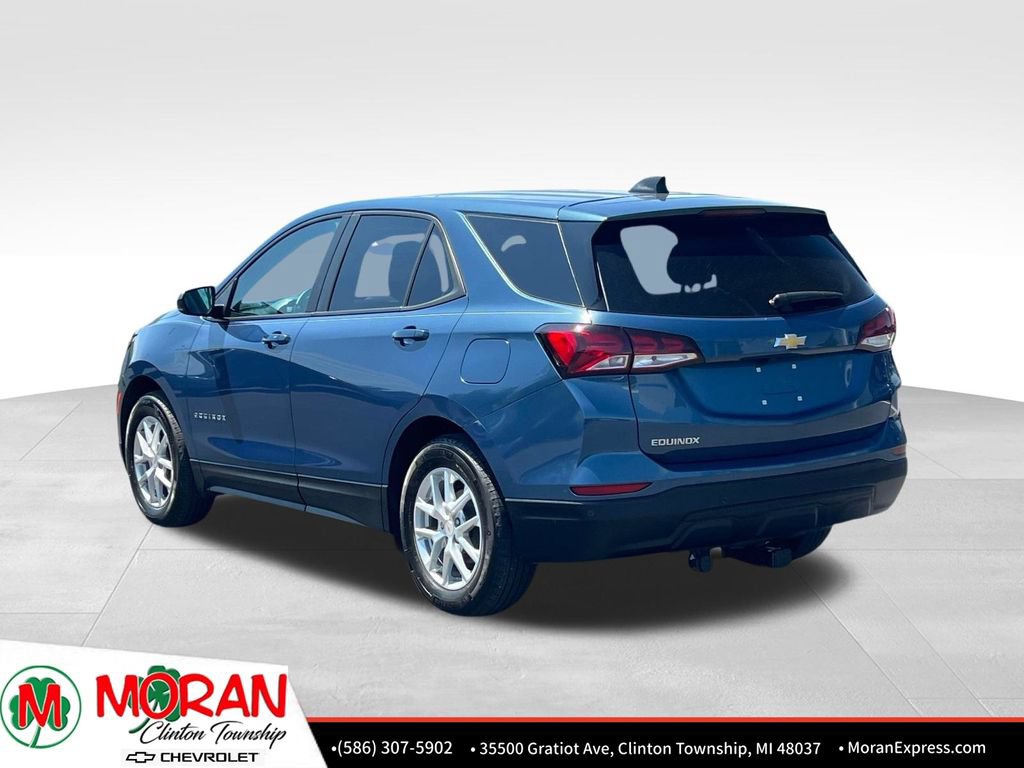 Certified 2024 Chevrolet Equinox LS w/ LS Convenience Package FWD image 4