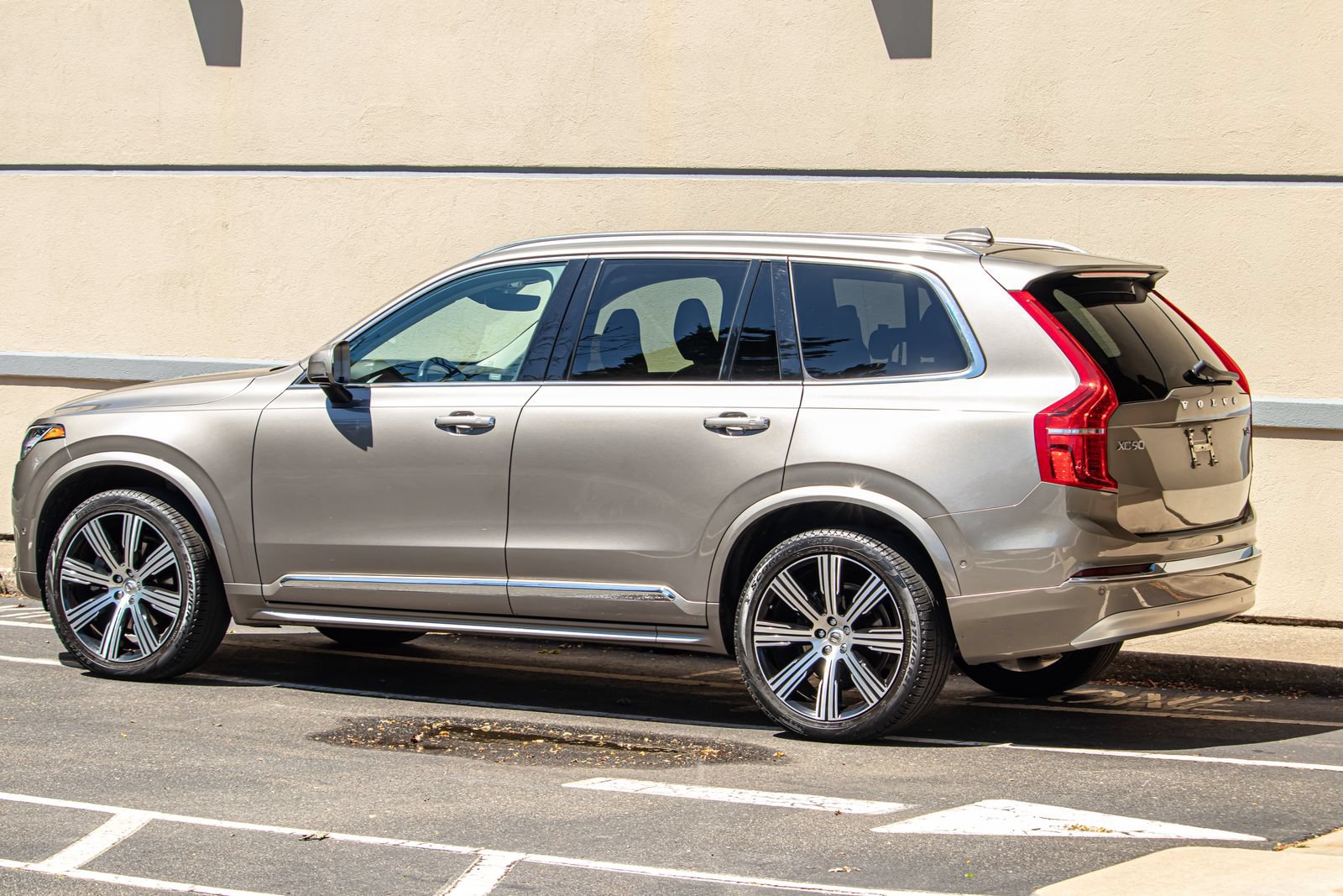 Used 2022 Volvo XC90 T6 Inscription w/ Advanced Package AWD/4WD image 5