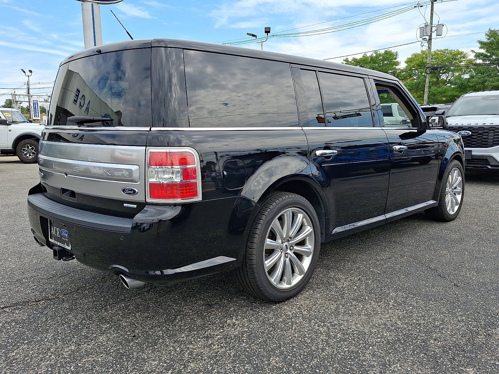 Used 2019 Ford Flex Limited w/ Equipment Group 303A AWD/4WD image 6