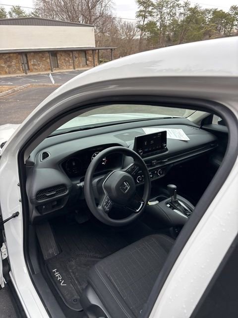 Used 2025 Honda HR-V LX image 25