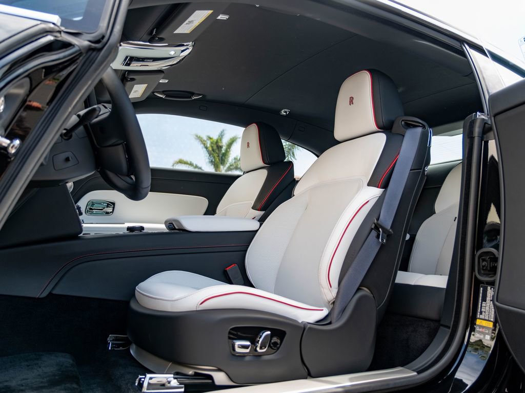 New 2026 Rolls-Royce Spectre image 23