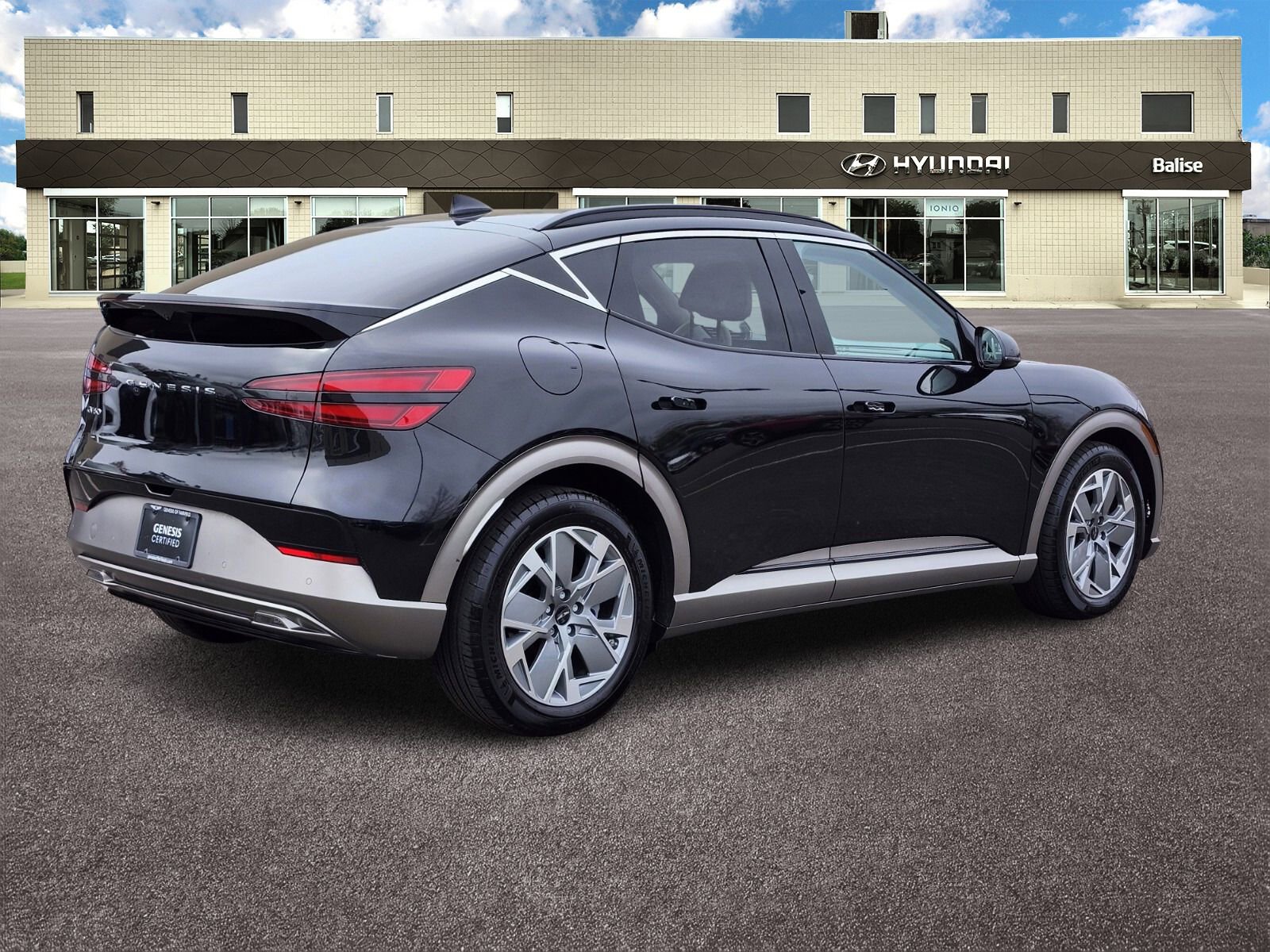 Used 2025 Genesis GV60 Advanced AWD/4WD image 3