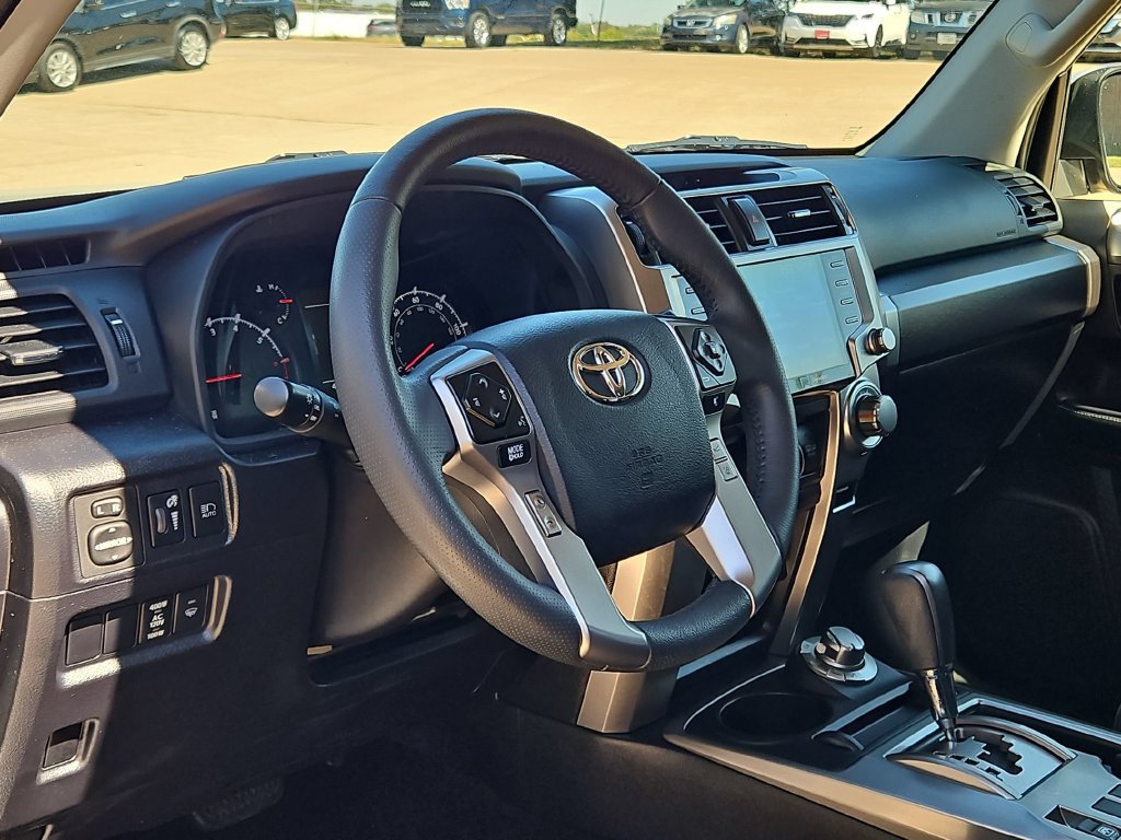Used 2023 Toyota 4Runner SR5 AWD/4WD image 13
