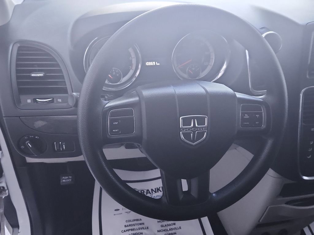 Used 2018 Dodge Grand Caravan SE FWD image 13