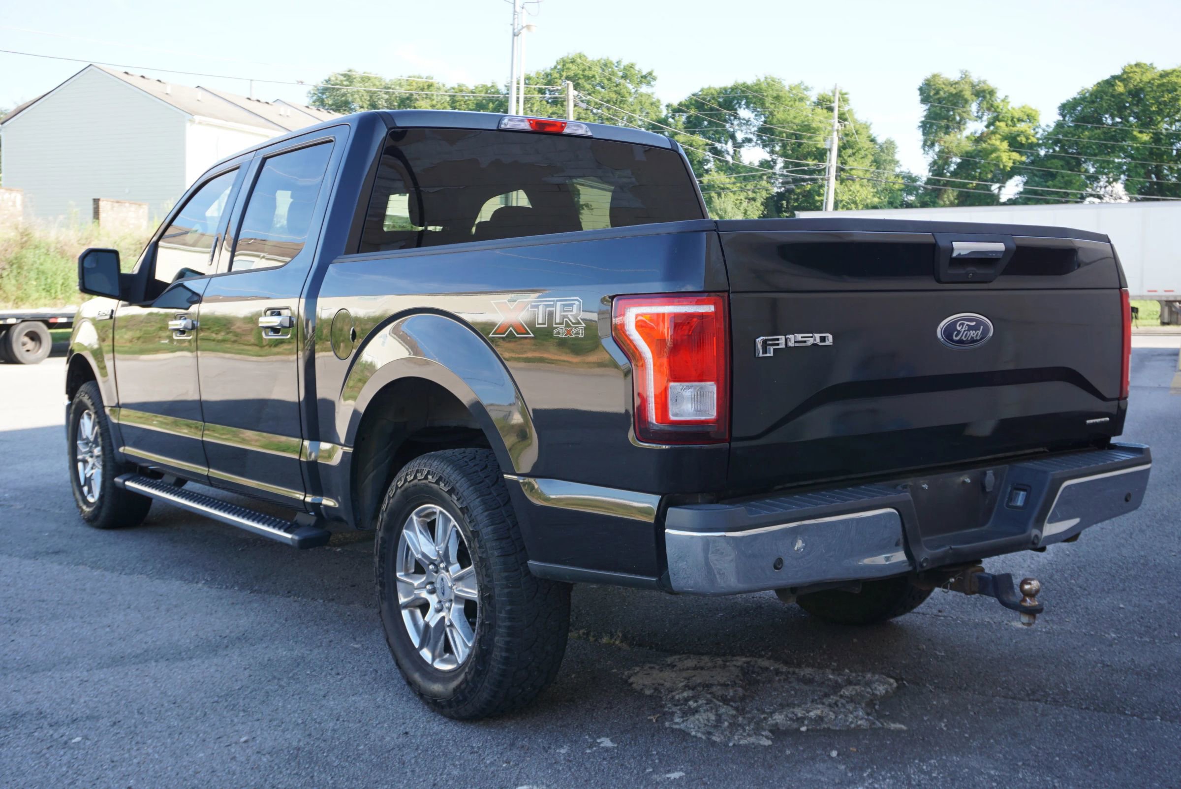Used 2015 Ford F150 XLT w/ Equipment Group 301A Mid image 10