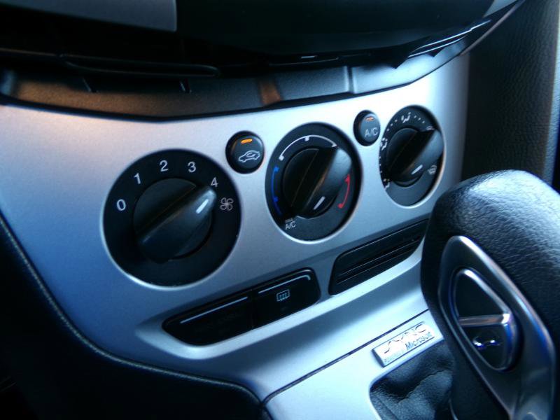 Used 2014 Ford Focus SE image 18
