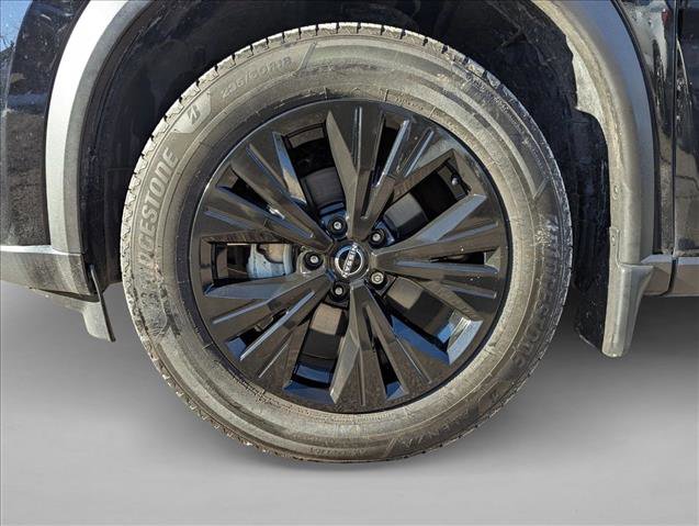 Used 2023 Nissan Rogue SV image 22