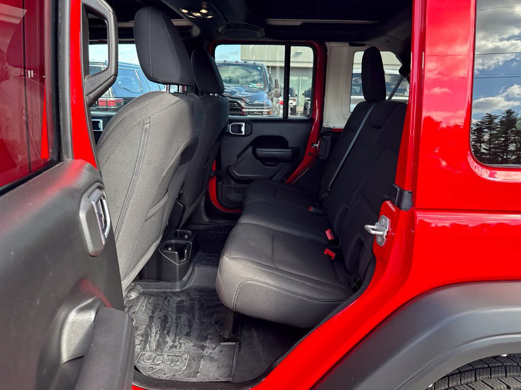 Certified 2022 Jeep Wrangler Unlimited Sport w/ Sun And Sound Package AWD/4WD image 19