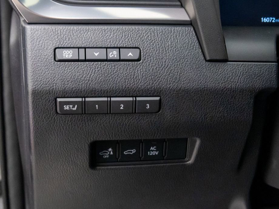 Used 2025 Lexus GX 550 w/ Cold Area Package image 21