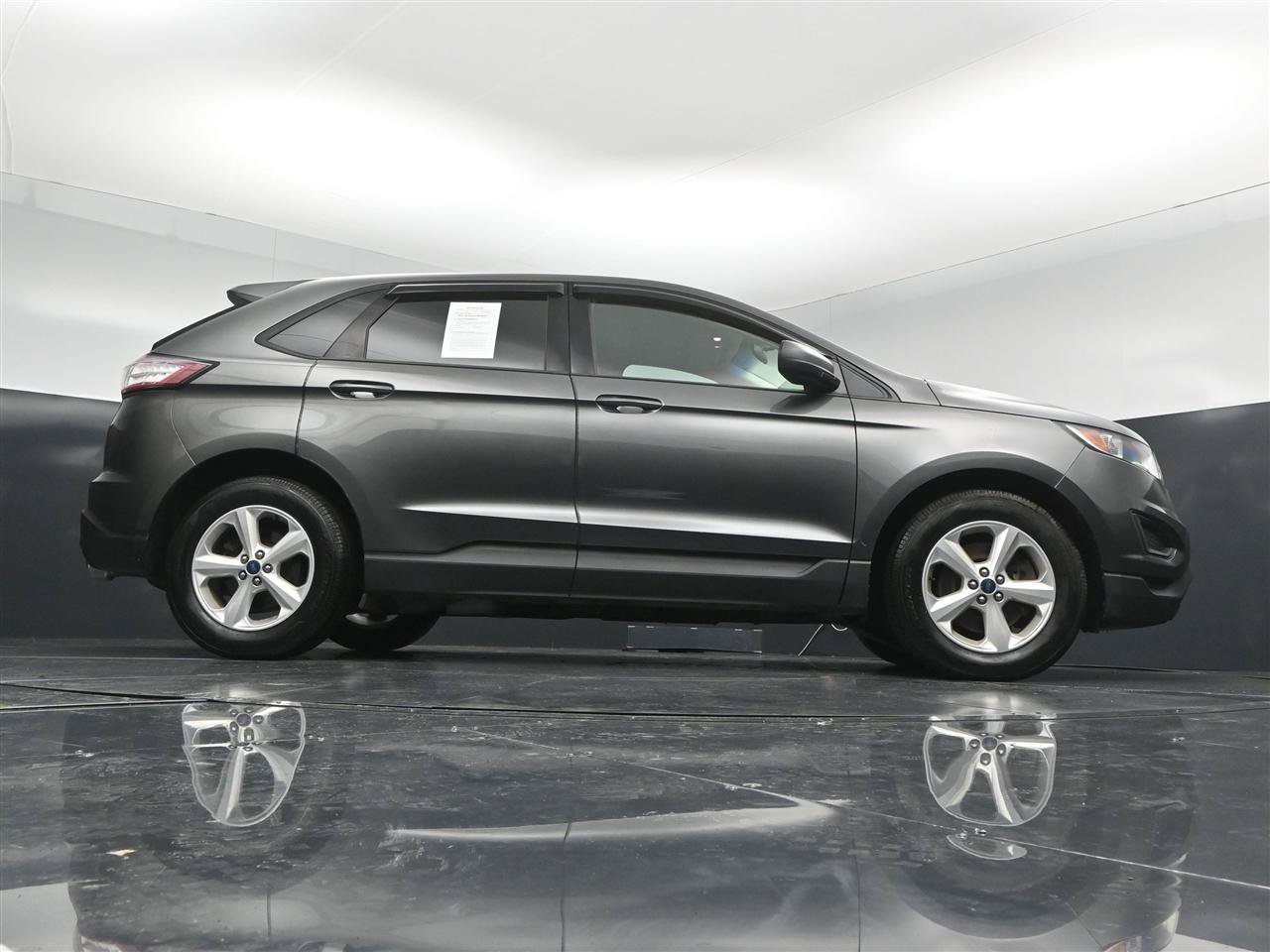 Used 2016 Ford Edge SE AWD/4WD image 30