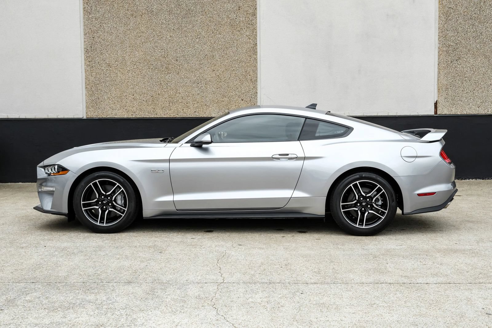 Used 2022 Ford Mustang GT RWD image 18