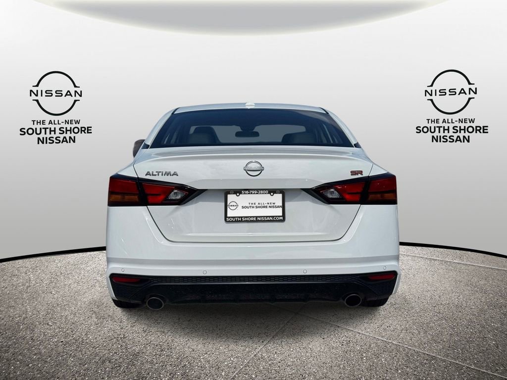 Used 2025 Nissan Altima 2.5 SR FWD image 6