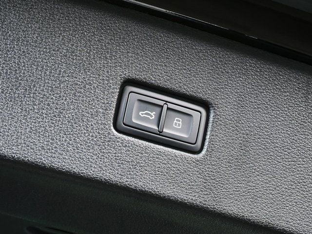 New 2026 Audi SQ8 Prestige image 30