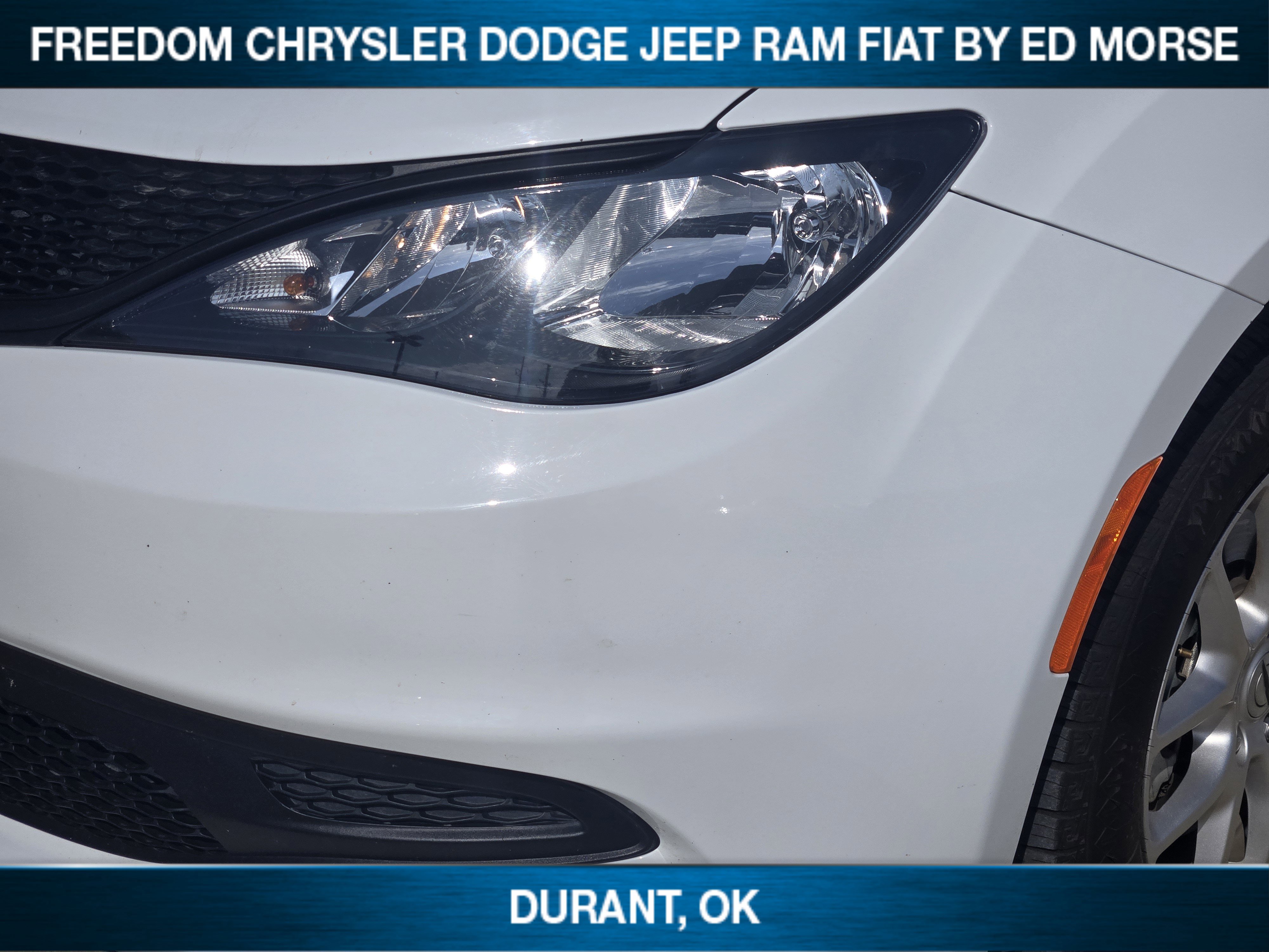 Used 2023 Chrysler Voyager LX image 6