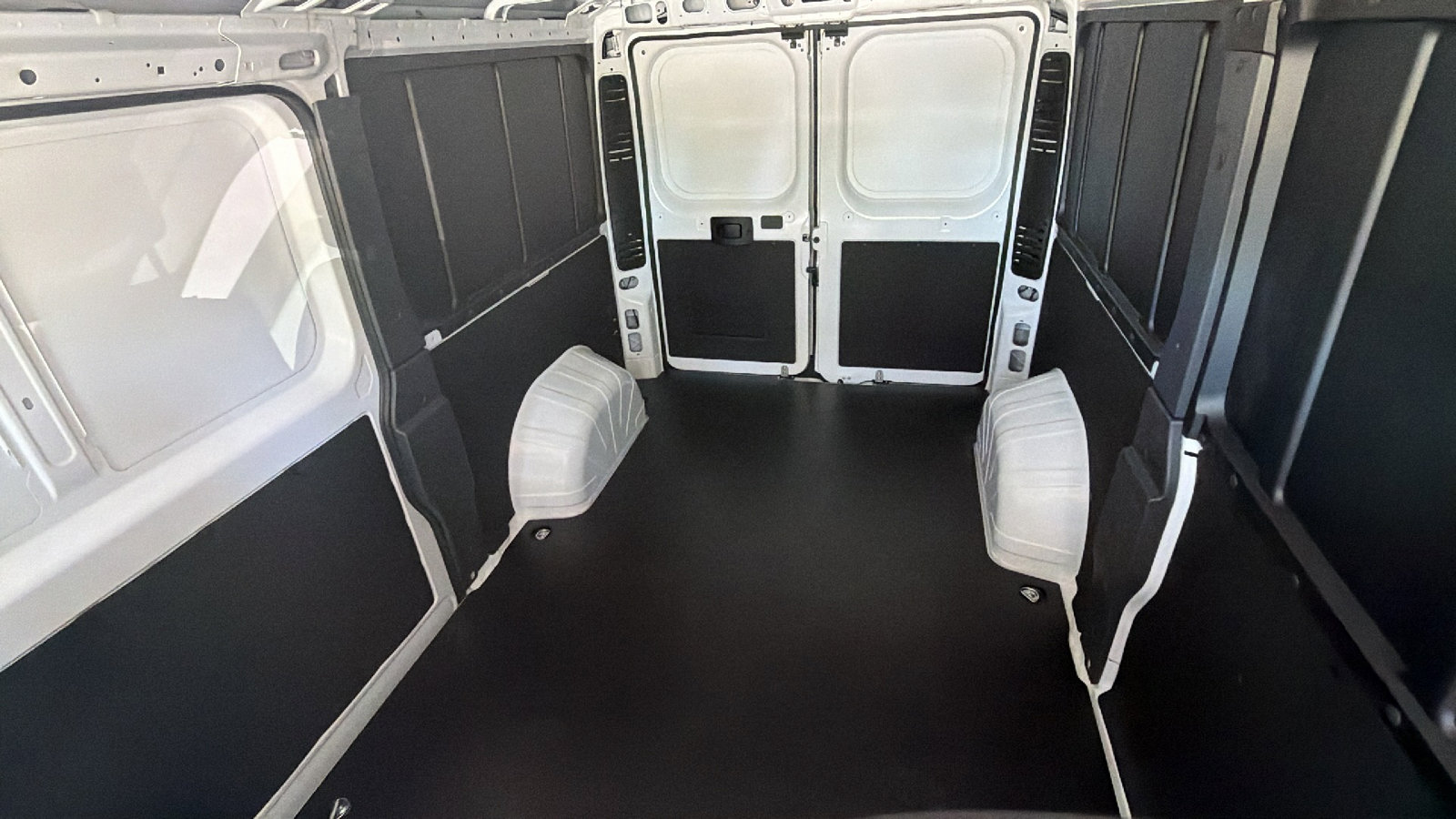 New 2026 RAM ProMaster 1500 w/ Convenience Group FWD image 18