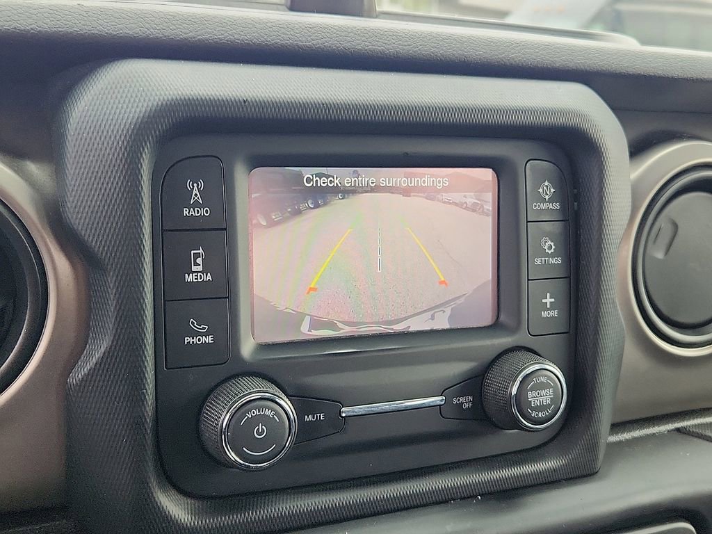 Used 2020 Jeep Wrangler Sport image 11