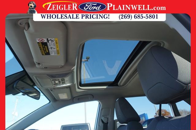 Used 2022 Toyota RAV4 XLE image 18
