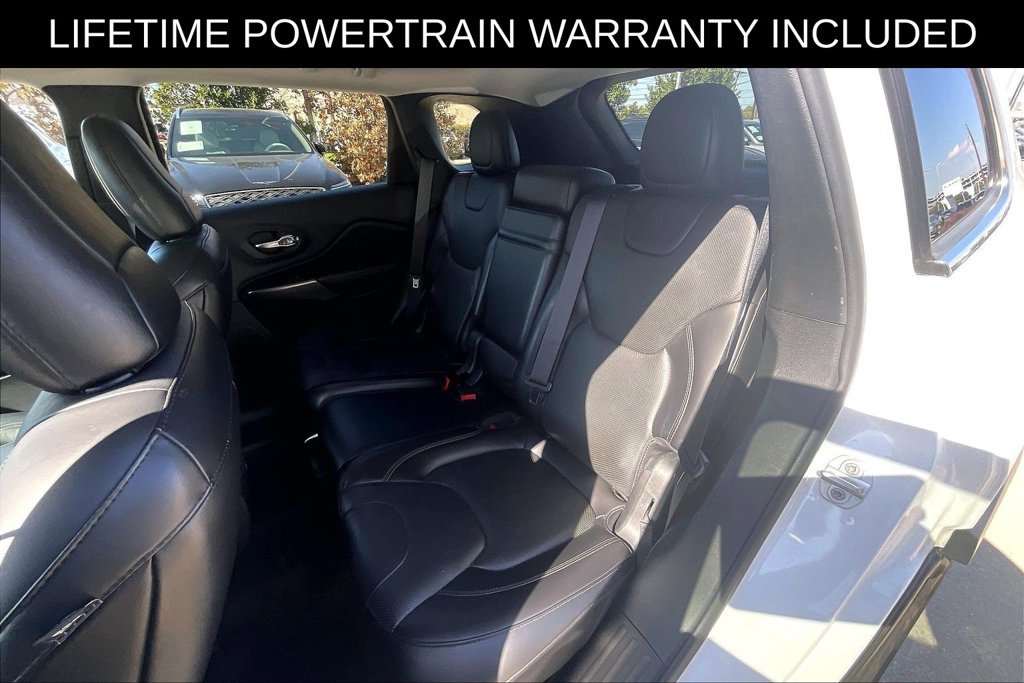 Used 2019 Jeep Cherokee Limited w/ Luxury Group AWD/4WD image 26