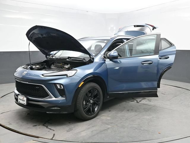 Used 2024 Buick Encore GX Sport Touring FWD image 47
