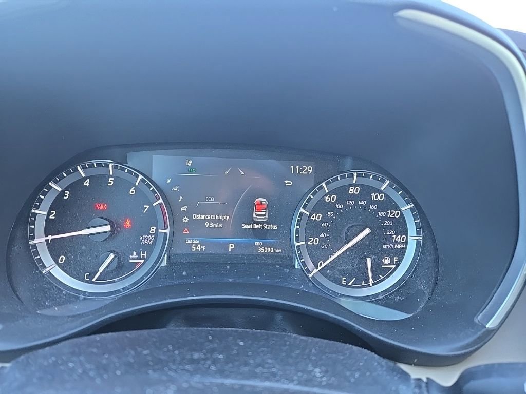 Used 2022 Toyota Highlander XLE image 9