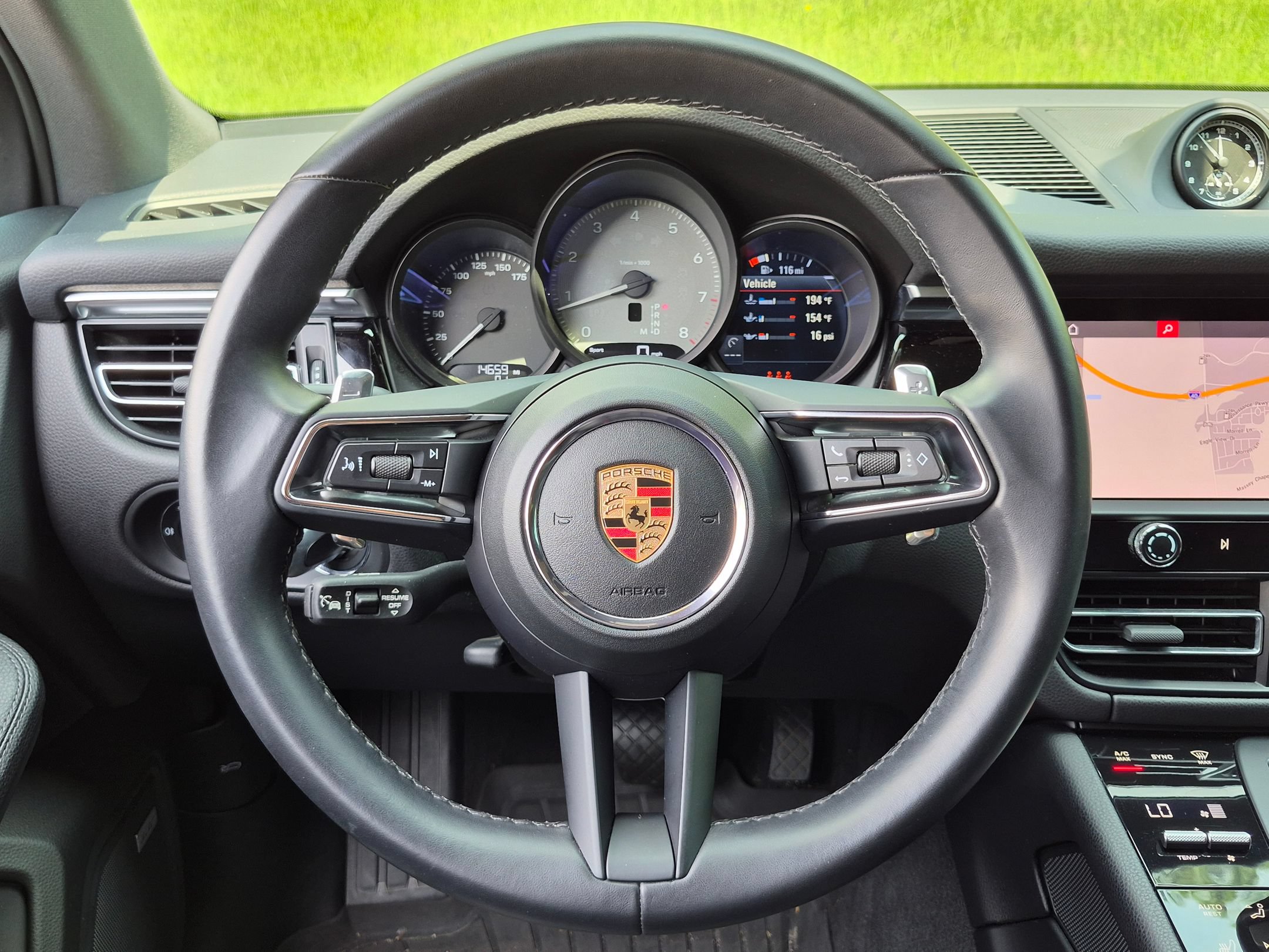 Certified 2024 Porsche Macan S AWD/4WD image 7